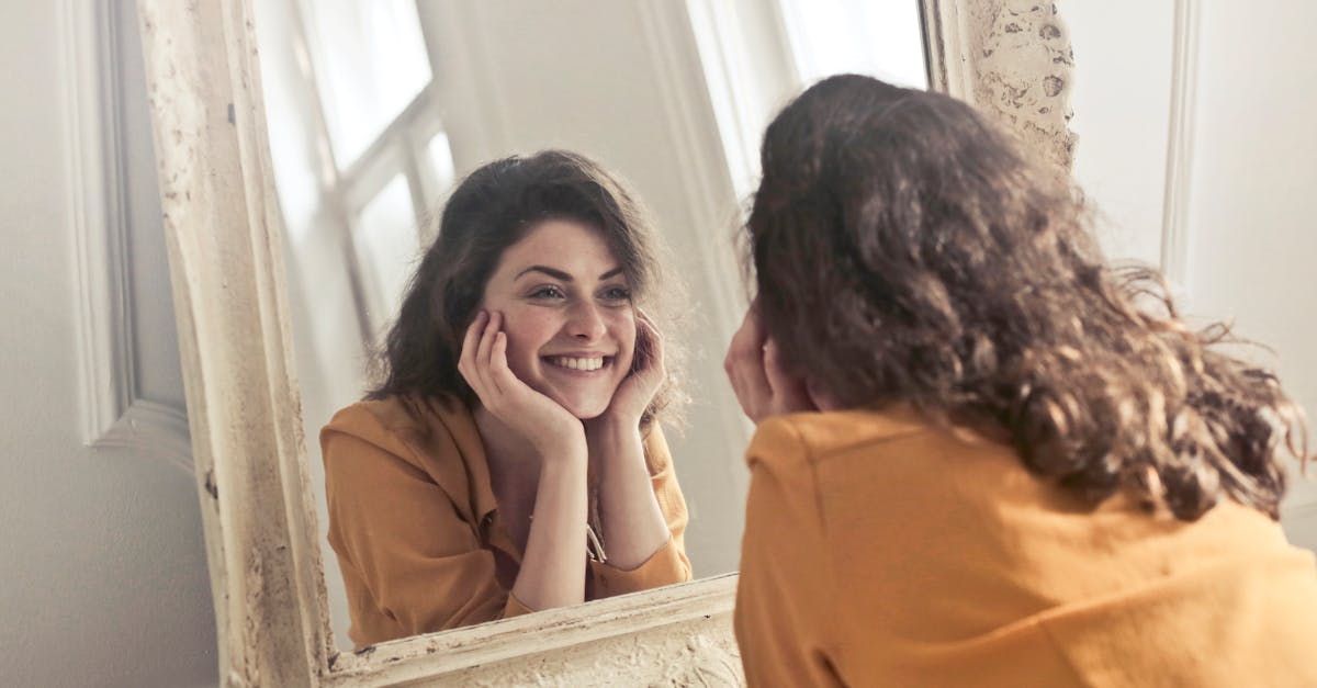 découvrez l'univers fascinant de la personnalité : explorez les différentes dimensions du caractère humain, les traits de personnalité qui nous définissent et apprenez comment ils influencent nos interactions et nos choix au quotidien.