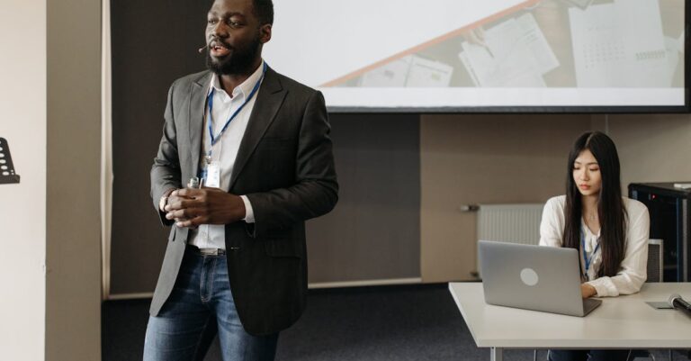 découvrez les clés d'une présentation réussie pour votre stage. apprenez à structurer votre discours, captiver votre auditoire et mettre en avant vos compétences et expériences acquises lors de votre internship.