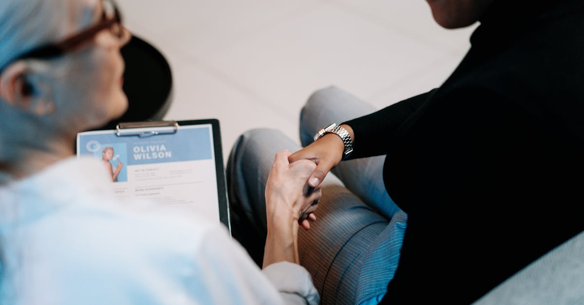 découvrez comment rédiger un cv efficace qui attire l'attention des recruteurs. nos conseils pratiques et astuces vous aideront à mettre en valeur vos compétences et expériences pour décrocher l'entretien idéal.