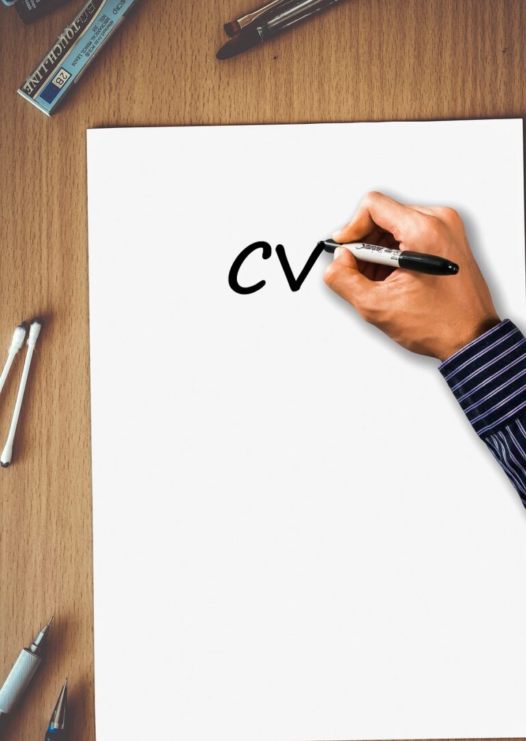découvrez notre plateforme de création de cv gratuits et professionnels. simplifiez votre recherche d'emploi avec des modèles personnalisables et des conseils pratiques pour mettre en valeur vos compétences et expériences.