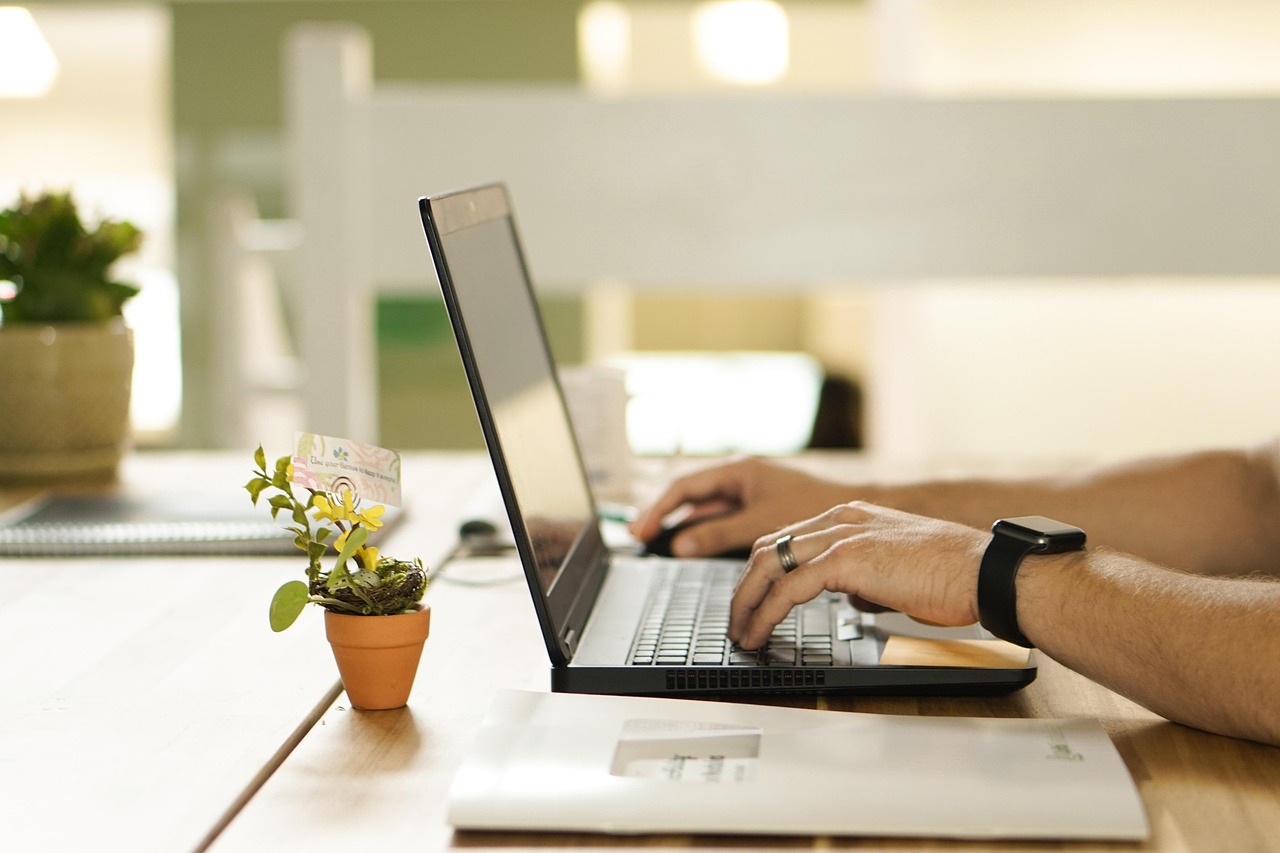 soumettez votre cv en ligne facilement et rapidement ! optimisez vos chances de décrocher l'emploi de vos rêves en téléchargeant votre candidature sur notre plateforme dédiée.